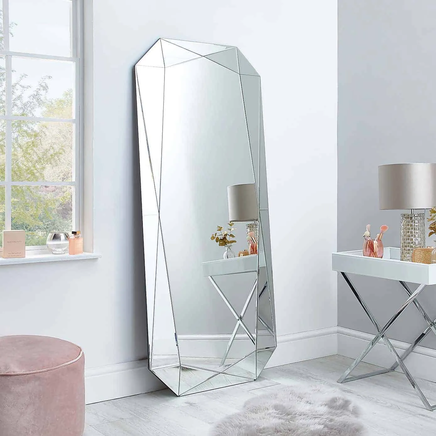 Leaner-style mirror