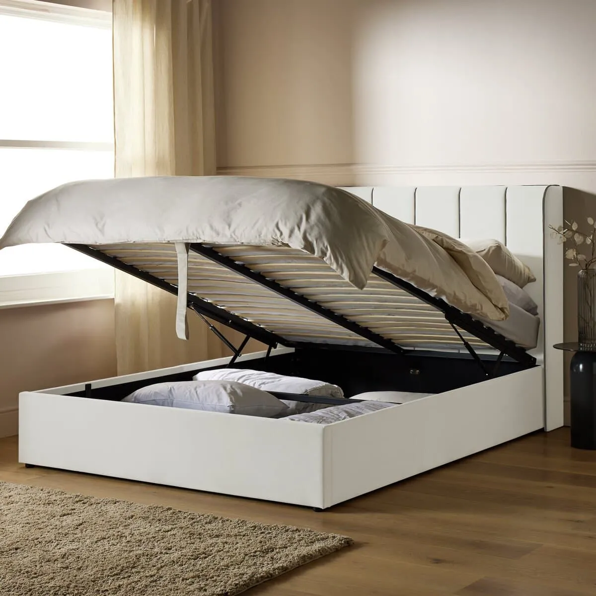 Natural velvet bed with ottoman base