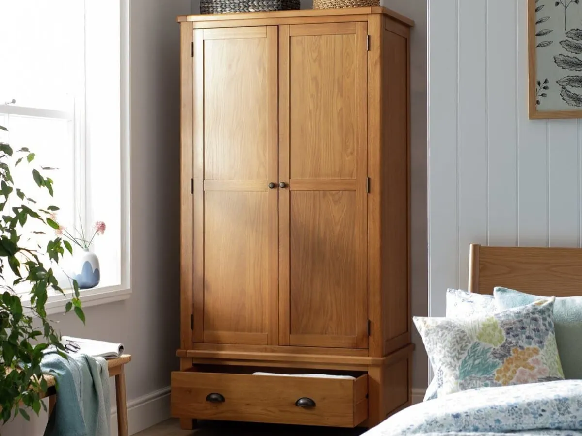 2-door oak wardrobe with drawer