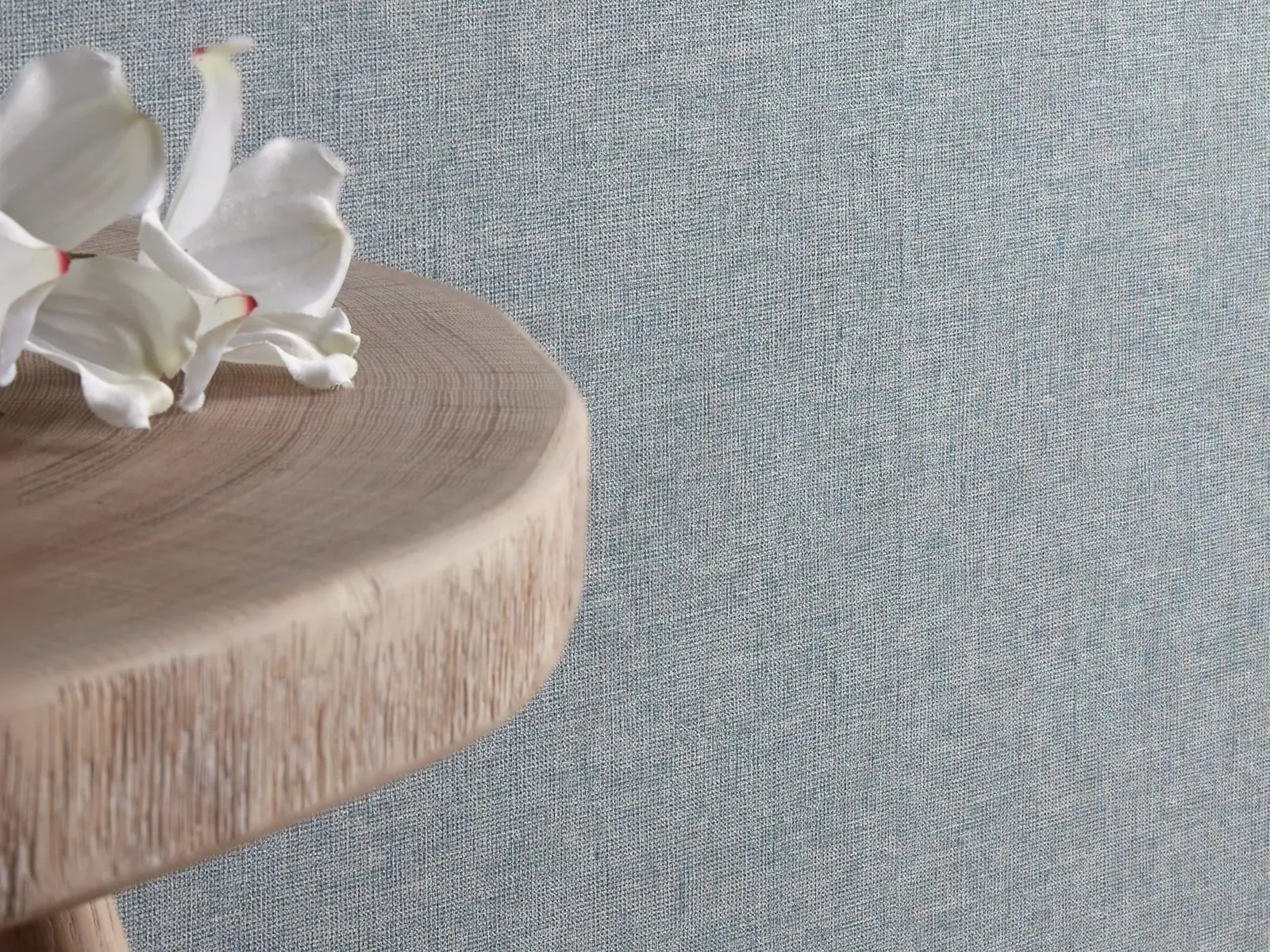 Blue/grey woven pattern wallpaper