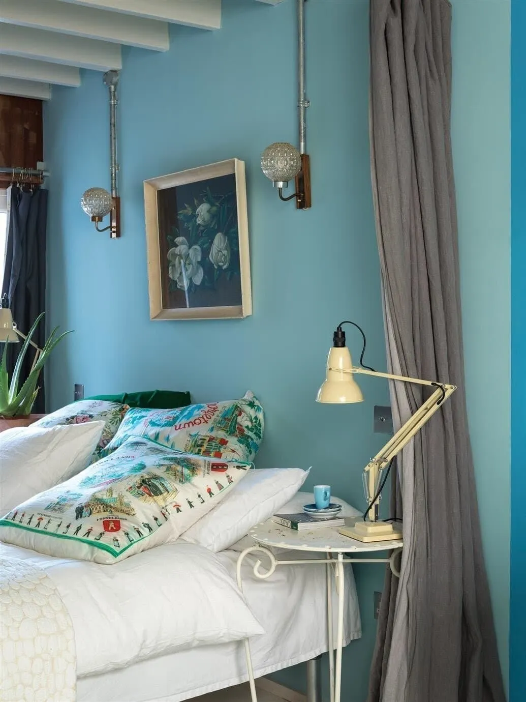 Blue bedroom colour scheme