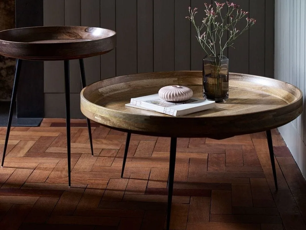 Tray top coffee table