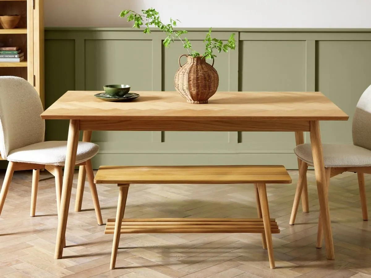 Parquet pattern dining table