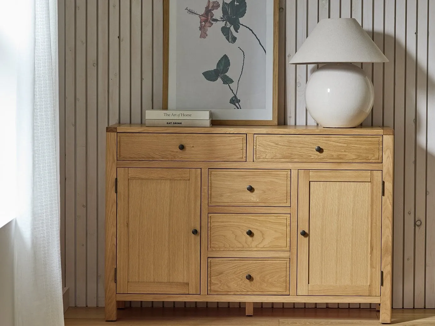 Oak sideboard with 5 drawers and 2 doors