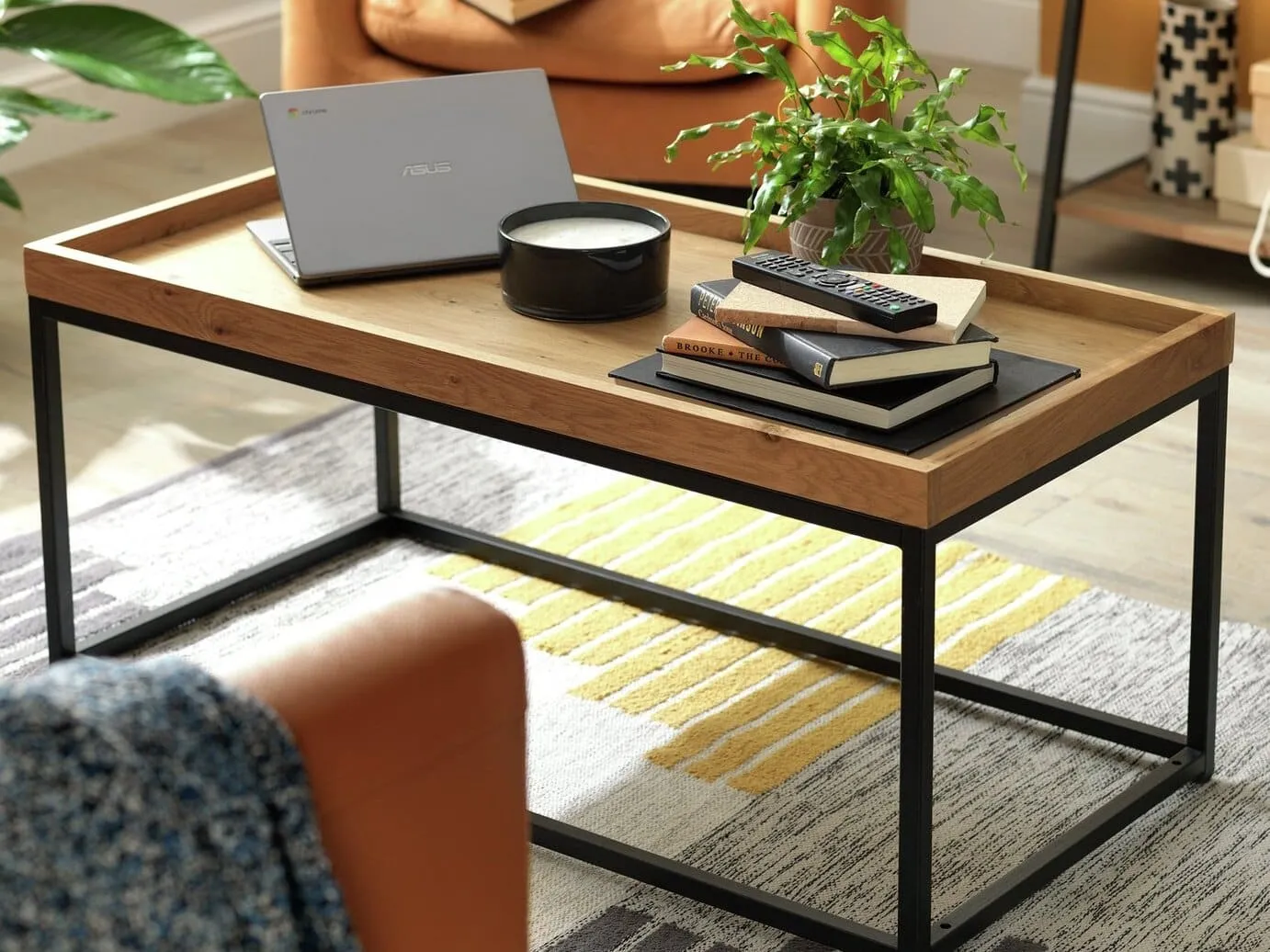 Oak coffeee table with black metal frame