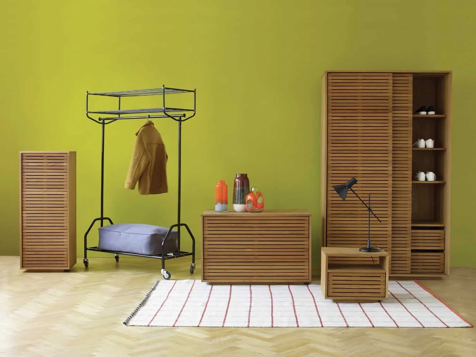 Oak bedroom furniture with slatted doors and drawers