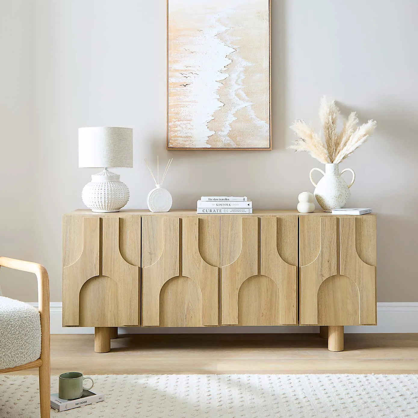 Oak sideboard with sculpted pattern doors