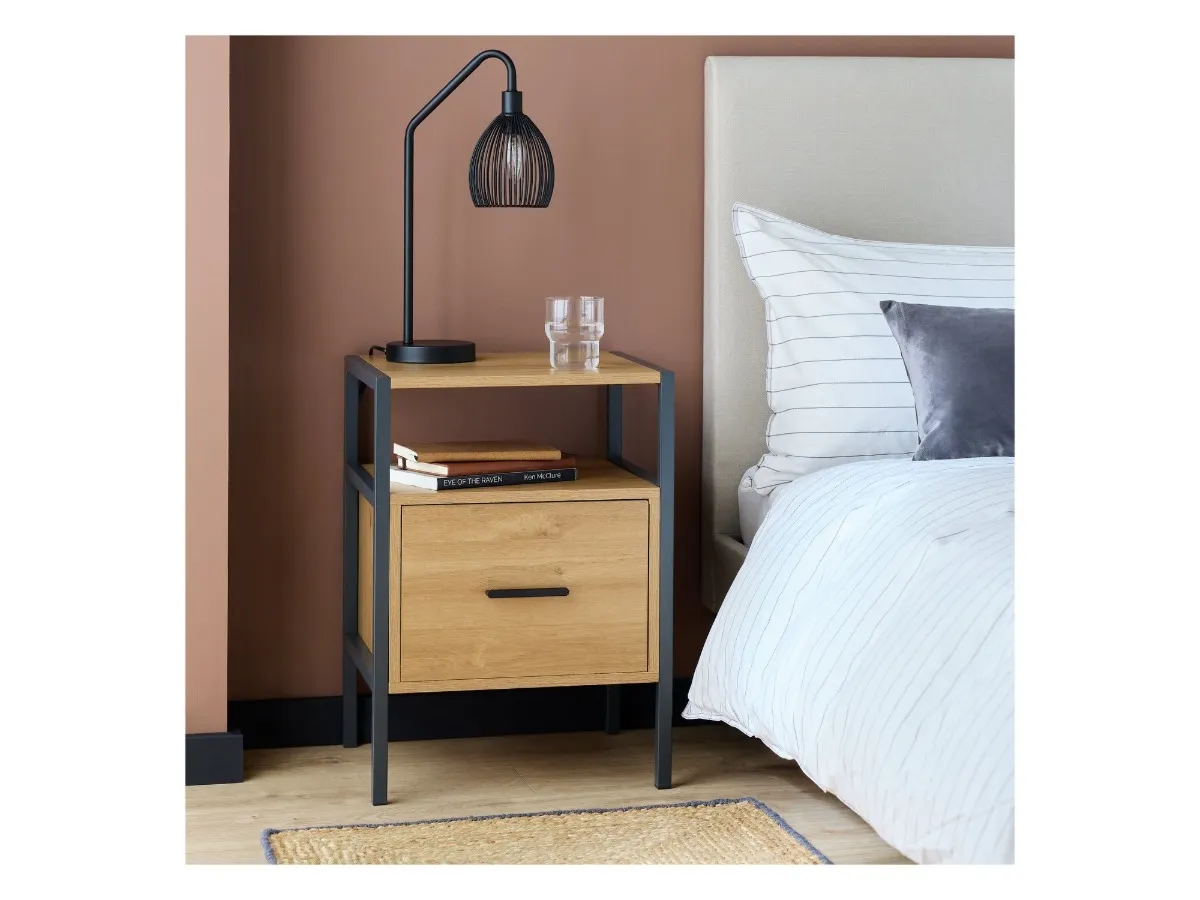 One drawer bedside table