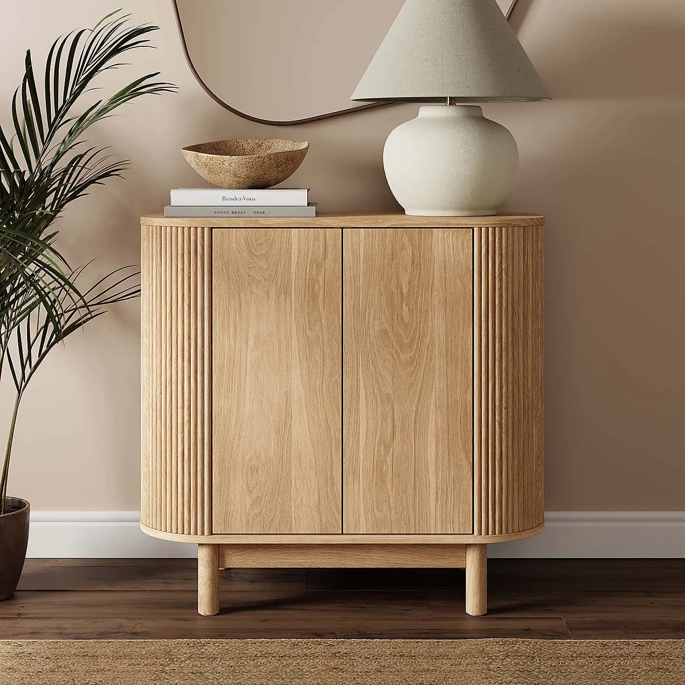 Oak 2-door sideboard