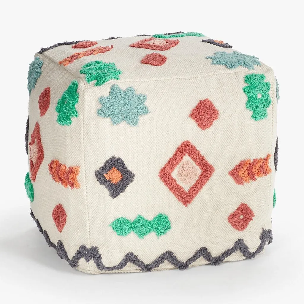 Tufted pattern pouffe