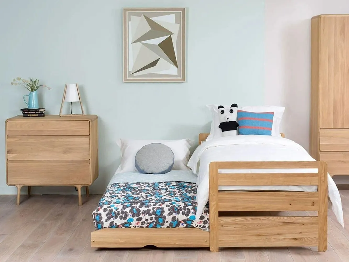 2-tier single bed fame with pull-out bed in the base