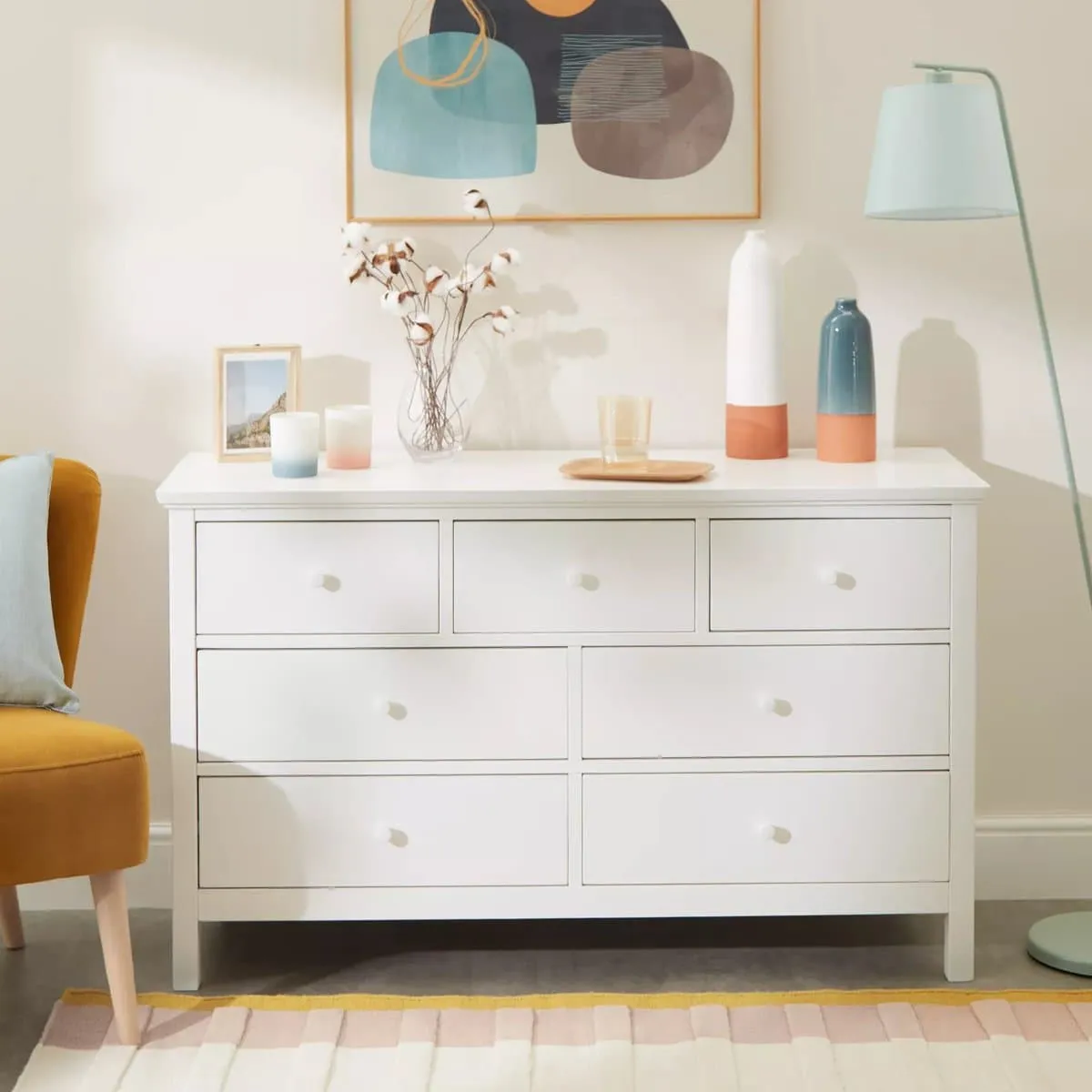 White drawer chest