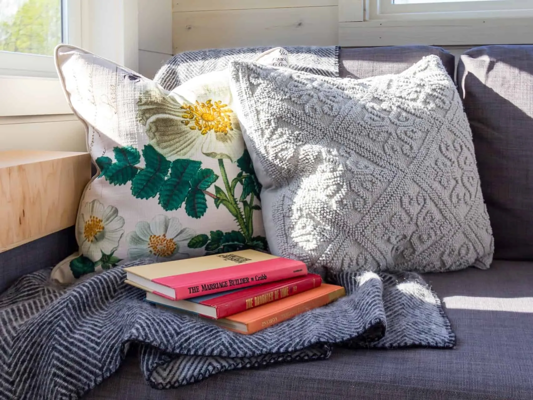 Decorative cushions