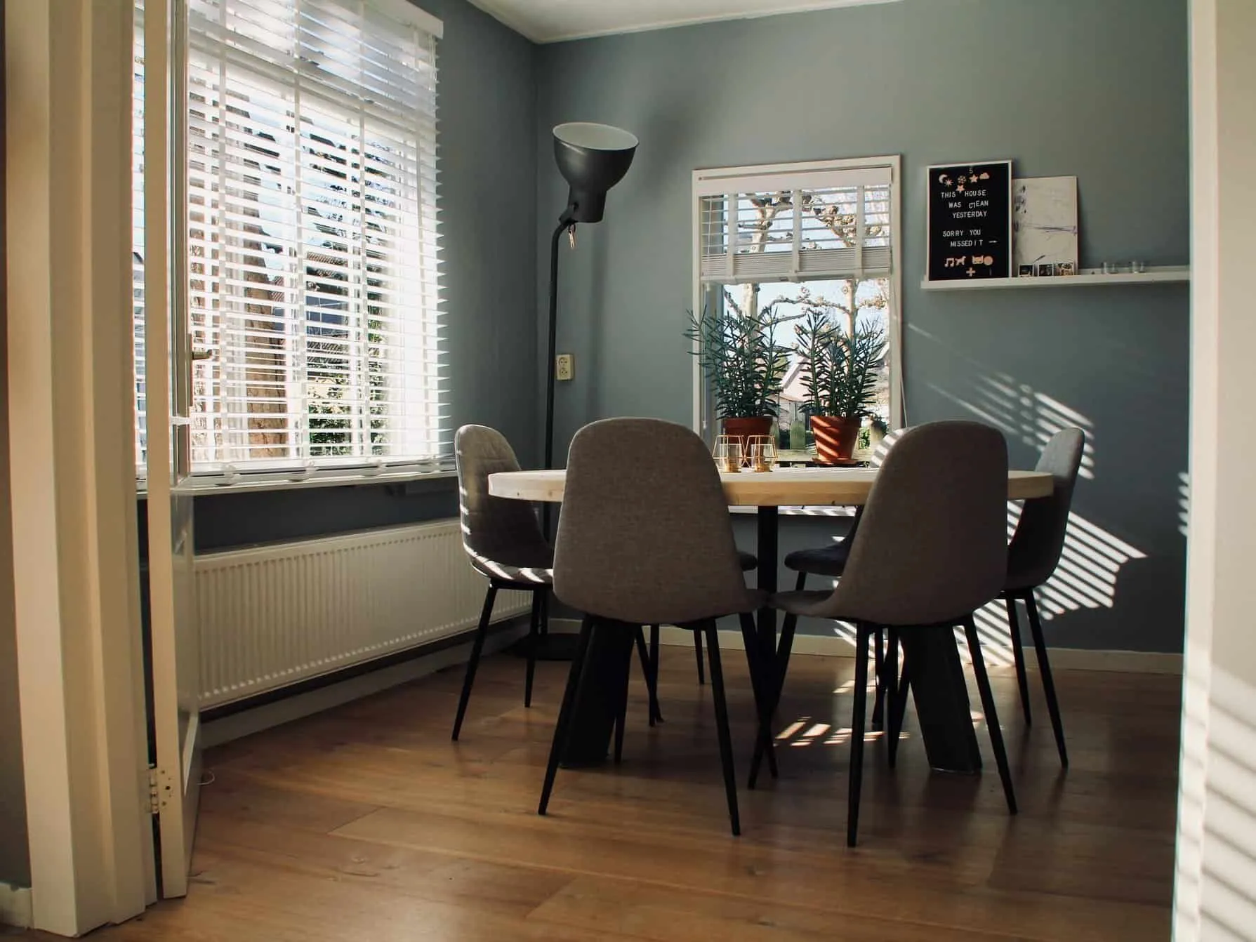 Laminate flooring in the dining room