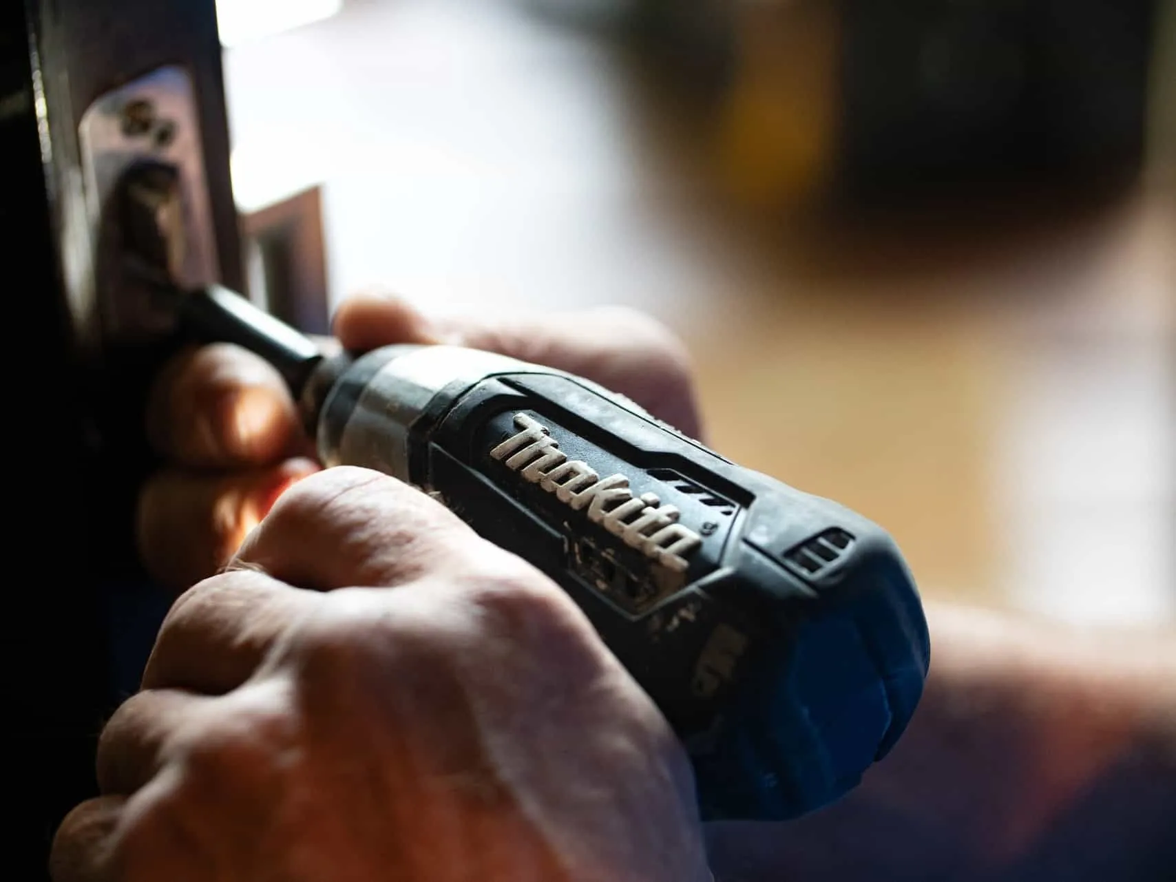 cordless screwdriver