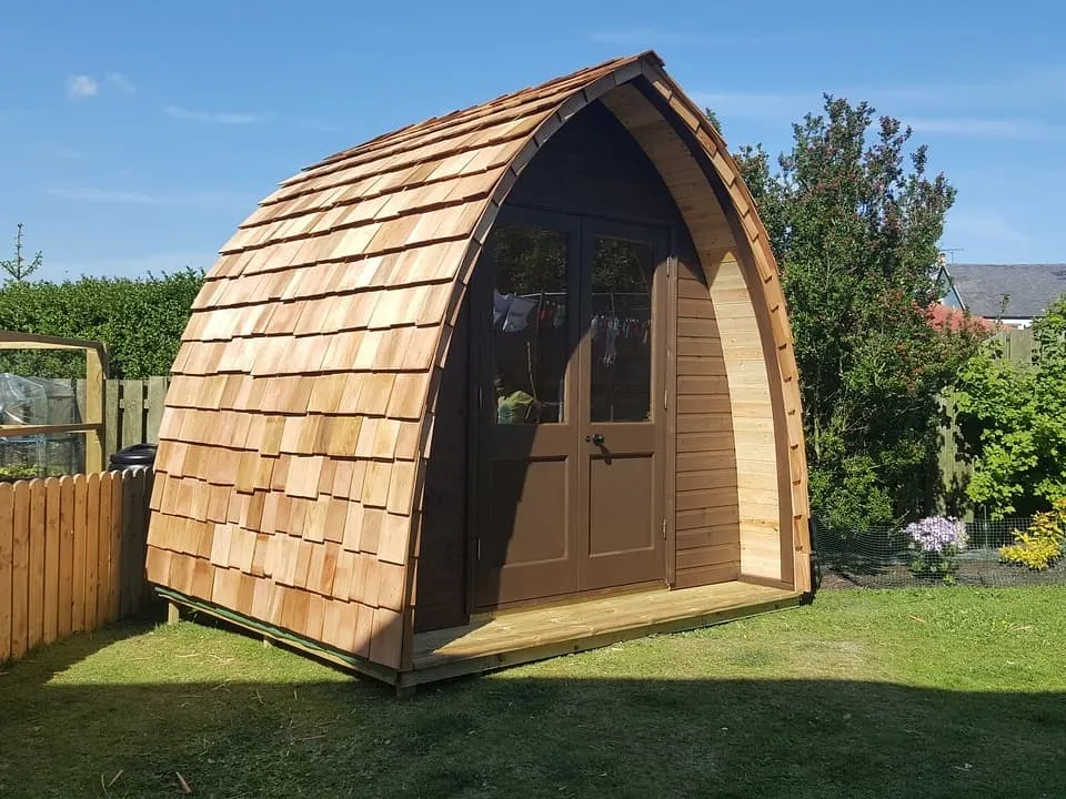 Outdoor garden-office building
