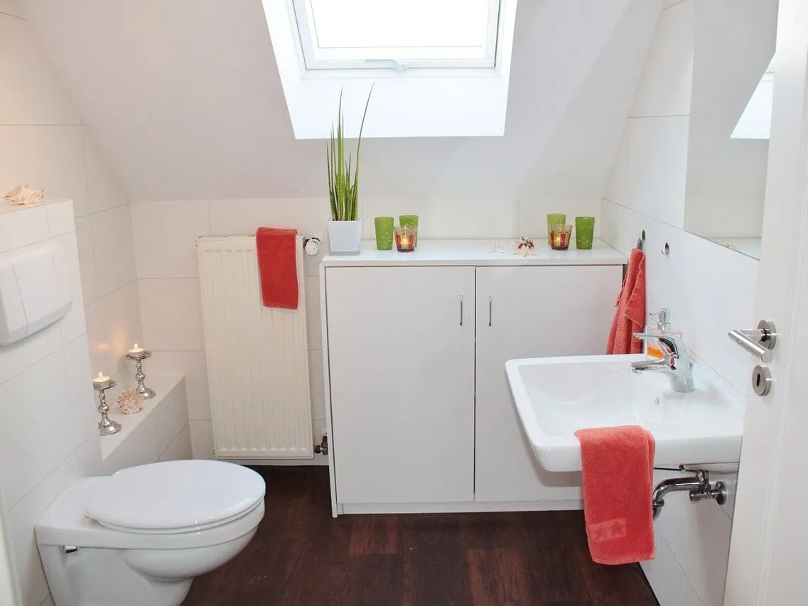 Compact bathroom