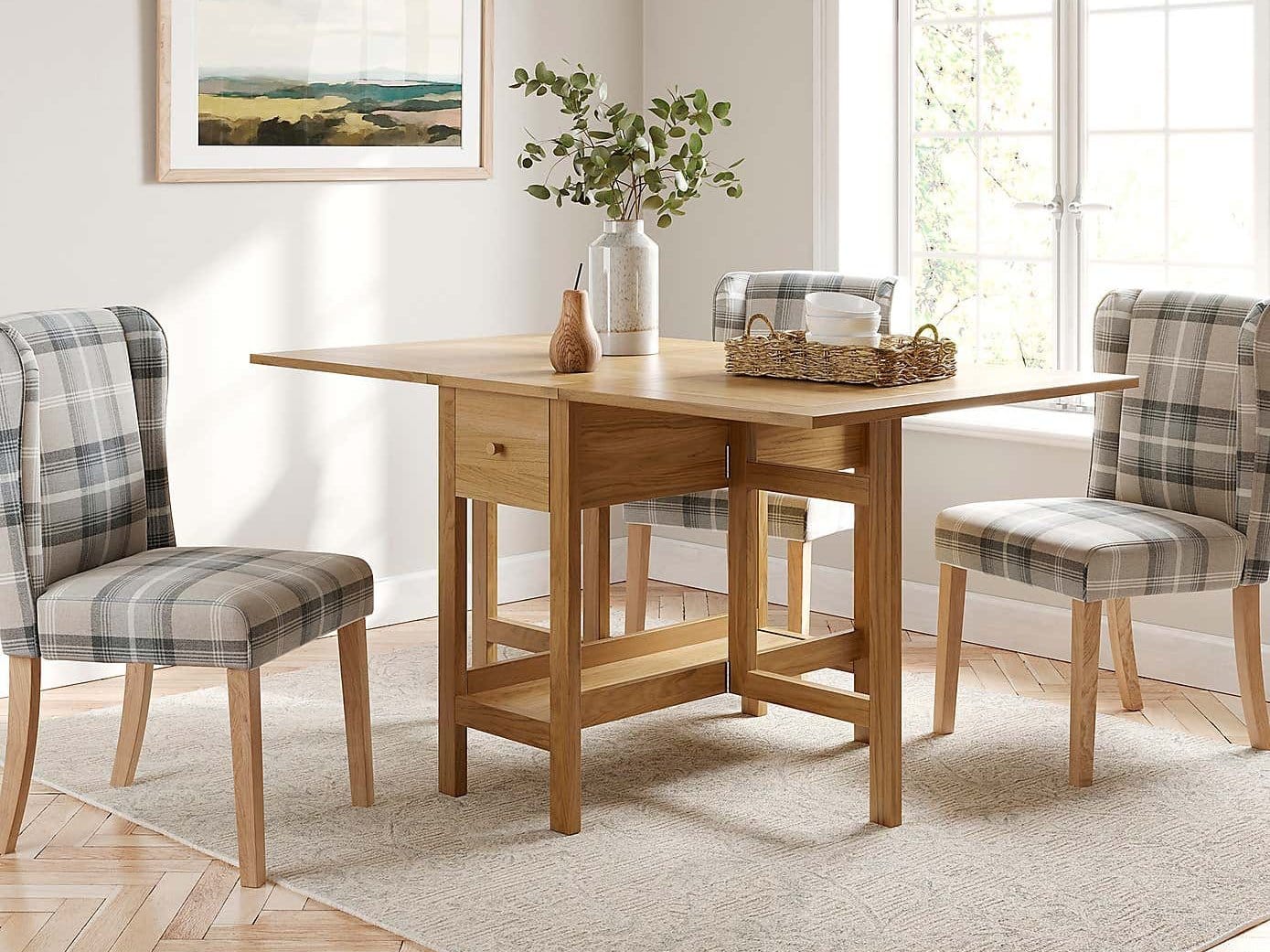2-seater drop-leaf dining table with oak finish
